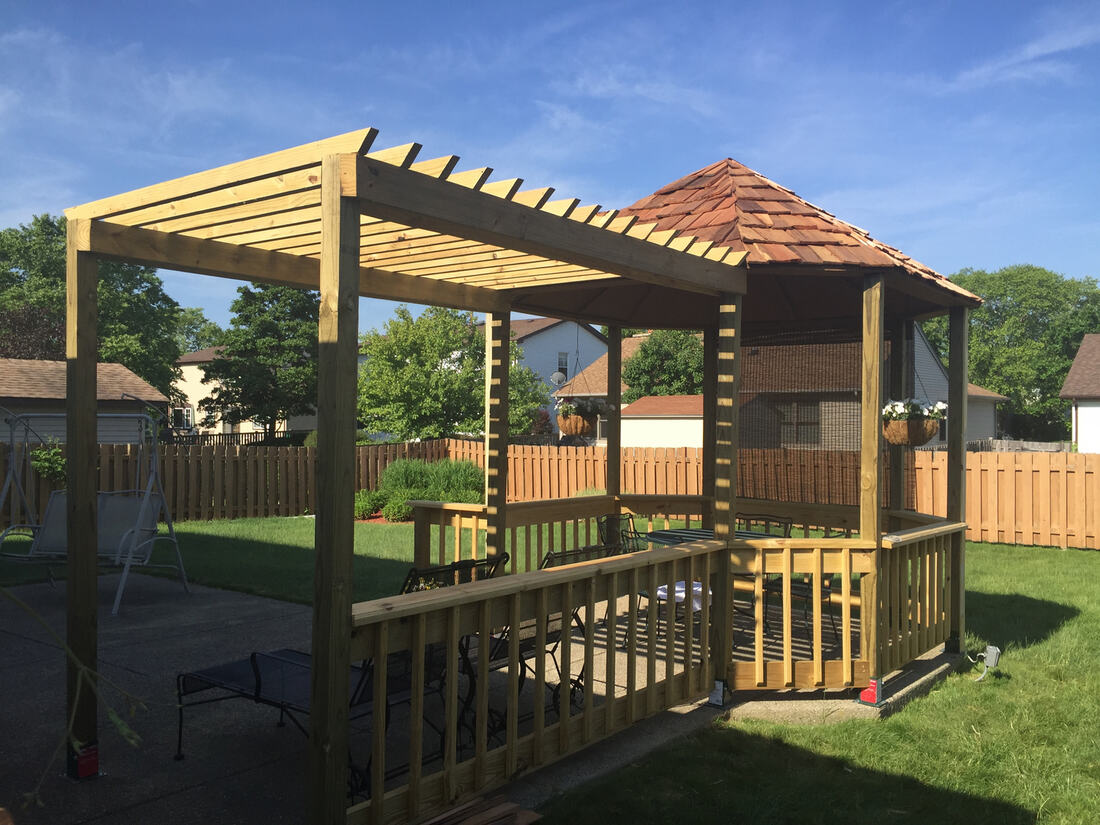 Outdoor pergola